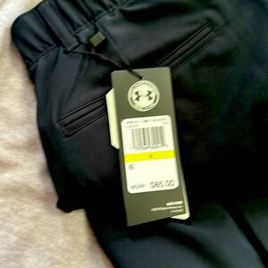 Under armor female pants size 4 new
